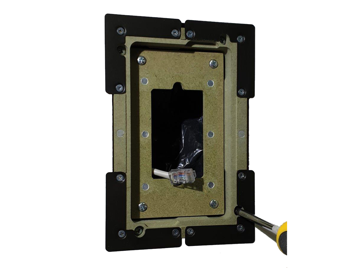 Wall-Smart 10-01-435-WH Retrofit Flush Mounts for Savant ITP-E5500 5.5in Screen/White - Image 3